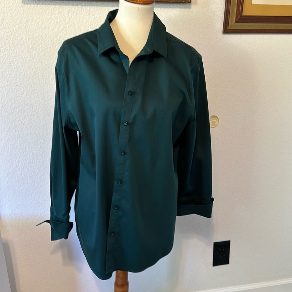 Chico’s Hunter Greene x-large blouse.